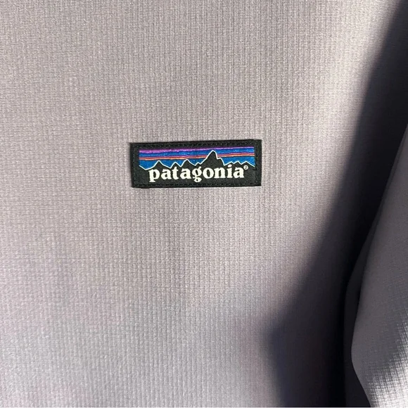 Patagonia Women's R1® Thermal Pullover Hoody Concrete Purple Lilac Size M NWOT - Picture 11 of 16